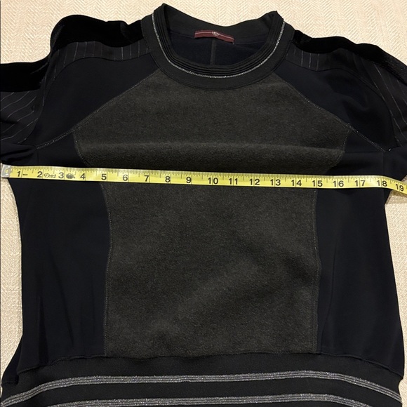 Chic High By Claire Campbell Black and Gray Long Sleeve Top - Picture 9 of 10